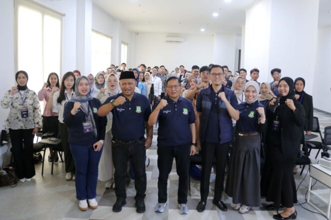 
 Sekretaris Daerah (Sekda) Kota Tangerang, H. Herman Suwarman bersama Kadispora Kota Tangerang saat Pembukaan Seleksi Duta Pemuda. Foto: ist 