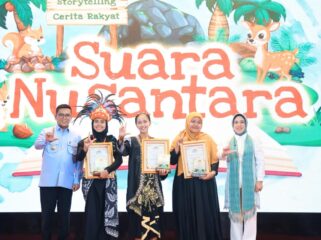Gubernur Banten Andra Soni bersama Ibu Tinawati Andra Soni Saat menghadiri grand final Festival Storytelling Cerita Rakyat Suara Nusantara Banten di Pendopo Gubernur Banten, KP3B, Kota Serang. Foto: ist 