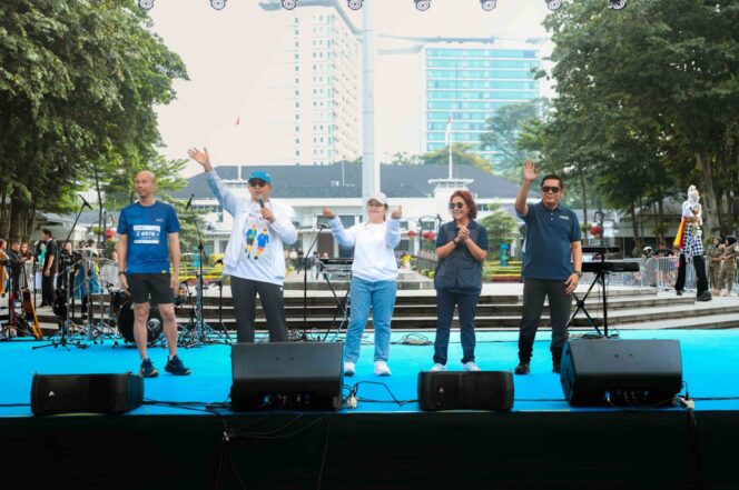 
 Wakil Wali Kota Tangerang H. Maryono Hasan saat menghadiri gelaran perdana rangkaian lomba lari The Ultimate 10K Series Tahun 2026 yang diawali dari Kota Bandung melalui ajang Bandoeng 10K. Foto: ist