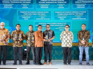 Gubernur Banten Andra Soni saat membuka Festival Shafara dan Digiwara 2026 di Bintaro Jaya XChange Mall. Foto: ist