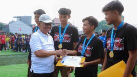 Wali Kota Tangerang H. Sachrudin saat membuka secara resmi Kompetisi Liga PSSI Tangerang Tahun 2026 Kelompok Umur (KU) 13, 15 dan 17 Tahun. Foto: ist