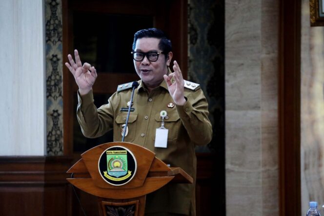
 Wakil Wali Kota Tangerang Maryono Hasan saat membuka seminar keprotokolan bertajuk “Konsolidasi Protokol 101”. Foto: ist