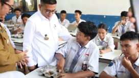 Gubernur Banten Andra Soni saat Kunjungi SMKN 4 Kota Tangerang. Foto: ist