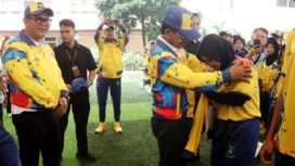 Wali Kota Tangerang Sachrudin dan Wakil Wali Kota Tangerang Maryono saat melepas Kontingen POPDA. Foto; ist