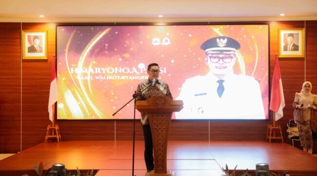 Wakil Wali Kota Tangerang, H. Maryono Hasan, saat menghadiri sekaligus memberikan arahan dan motivasi kepada para finalis dalam ajang Grand Final Putri Hijabfluencer Banten 2026 yang digelar di Le Semar Hotel Karawaci, Kota Tangerang. Foto: ist
