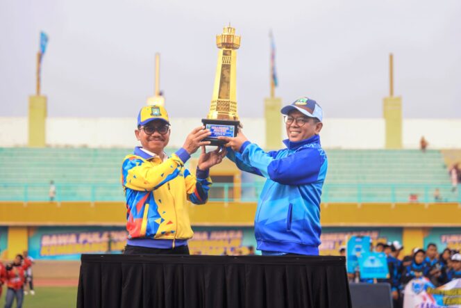 
 Gubernur banten Andra Soni saat membuka Pekan Olahraga Pelajar Daerah (Popda) XII dan Pekan Paralimpik Pelajar Daerah (Paperda) IX Provinsi Banten Tahun 2026 di Stadion Geger Cilegon, Kota Cilegon. Foto: Ist