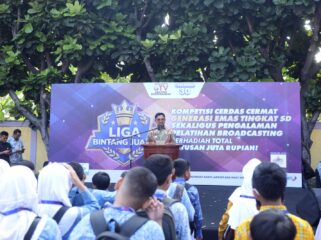 Wali Kota Tangerang Sachrudin saat menghadiri Audisi Cerdas Cermat Liga Bintang Juara yang diinisiasi oleh salah satu televisi swasta nasional dan digelar di Kumnamu School, Cibodas. Foto: ist