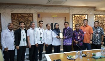 Bupati Tangerang Moch. Maesyal Rasyid menerima kunjungan tim Kementerian Kesehatan RI dan tim Rumah Sakit Jantung dan Pembuluh Darah Harapan Kita Jakarta dalam rangka pembahasan rencana pembangunan Klinik Jantung Harapan Kita di Kabupaten Tangerang. Foto: ist
