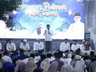 Wali Kota Tangerang Sachrudin saat menghadiri Pengajian Bulanan Pemerintah Kota (Pemkot) Tangerang bersama masyarakat yang dilaksanakan di kediamannya, Cipondoh. Foto: Ist