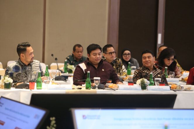 
 Anggota Komisi VI DPR RI Fraksi Partai Gerindra, Kawendra Lukistian saat rapat dengan Jajaran Direksi Bank BNI. Foto: Ist