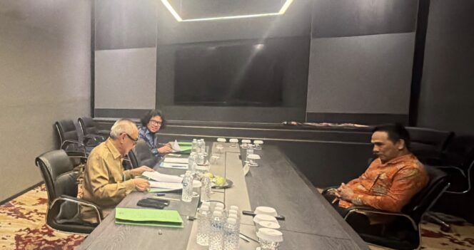 
 Pansel Direksi dan Komisaris di 3 BUMD Provinsi Banten saat melakukan Proses Seleksi. Foto: Ist