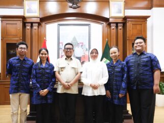 Gubernur Banten Andra Soni secara resmi melepas empat delegasi Provinsi Banten yang akan bergabung dalam Gita Bahana Nusantara (GBN) 2026 di Kantor Gubernur Banten, KP3B, Curug, Kota Serang. Foto: Ist