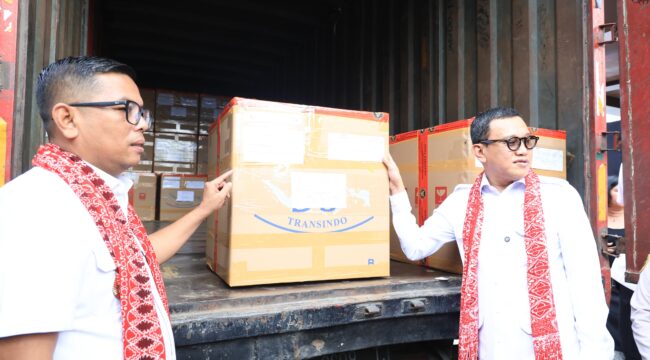 Gubernur Banten Andra Soni dan Kepala Badan Karantina Indonesia Abdul Kadir Karding. Foto: ist