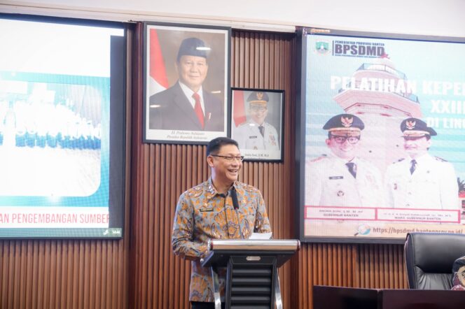 
 Sekretaris Daerah (Sekda) Provinsi Banten Deden Apriandhi membuka Pelatihan Kepemimpinan Pengawas (PKP) Angkatan XXIII, XXIV, XXV, dan XXVI di Lingkungan Provinsi Banten Tahun 2026 di Aula BPSDMD Provinsi Banten, Kabupaten Pandeglang. Foto: Ist