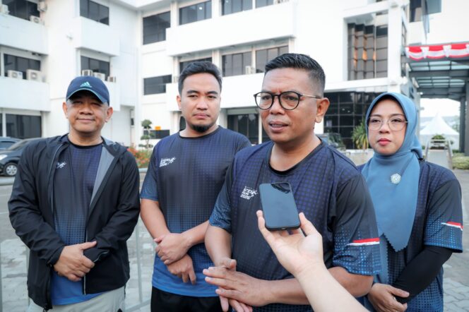
 Gubernur Banten Andra Soni melepas peserta Steel Run 2026 di Kawasan Industri PT Krakatau Steel (Persero) Tbk, Kota Cilegon, foto; ist