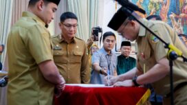 Sekretaris Daerah Provinsi Banten Deden Apriandhi Hartawan saat menghadiri pelantikan Sekda Kota Cilegon di Rumah Dinas Wali Kota Cilegon Jalan Ahmad Yani, Jombang, Kota Cilegon. Foto: Ist