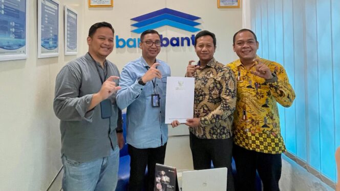 
 Kunjungan mendadak (surprise visit) Pimpinan dan Jajaran Komisi Informasi Provinsi Banten ke Kantor Bank Banten dalam rangka Monitoring dan Evaluasi (Monev) Badan Publik Tahun 2026. Foto: Ist
