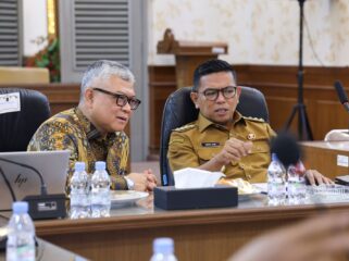 Gubernur Banten Andra Soni usai mengikuti Rapat Koordinasi Pengendalian Inflasi Daerah Tahun 2026 secara virtual di Ruang Rapat Rumah Dinas Gubernur Banten, Jalan Brigjen K.H. Syam’un, Kota Serang. Foto: Ist