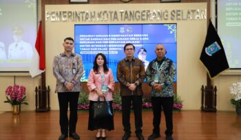 Kepala Kantor Pertanahan Kota Tangerang Selatan Seto Apriyadi bersama Kepala Kanwil BPN Provinsi Banten Horison Mocodompis. Foto: Ist