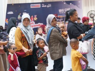 2.800 penerima manfaat di 28 titik, khususnya ibu dan anak, melalui layanan kesehatan dan edukasi gizi di gerai Alfamart. Foto: Ist