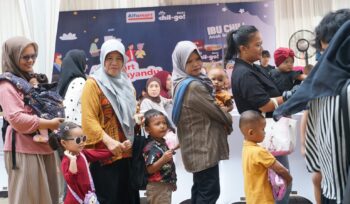 2.800 penerima manfaat di 28 titik, khususnya ibu dan anak, melalui layanan kesehatan dan edukasi gizi di gerai Alfamart. Foto: Ist