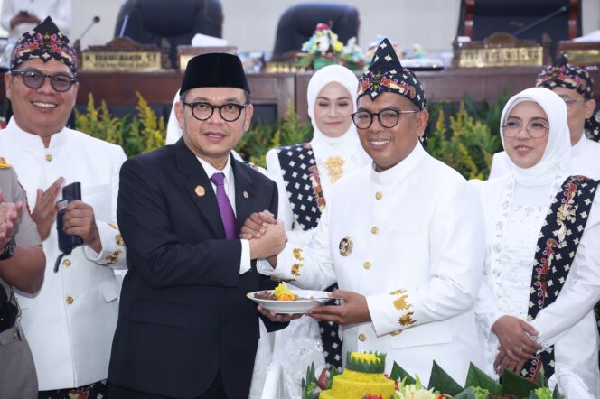 
 Gubernur Lembaga Ketahanan Nasional (Lemhannas) Tubagus Ace Hasan Syadzily dan Gubernur Banten Andra Soni. Foto: Ist