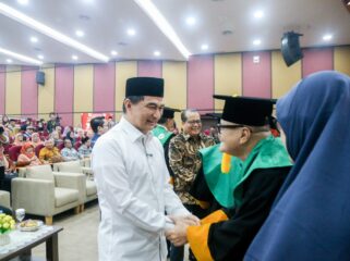 Wakil Gubernur Banten Achmad Dimyati Natakusumah saat menghadiri Sidang Senat Terbuka Pengukuhan Guru Besar di Universitas Islam Negeri (UIN) Sultan Maulana Hasanuddin (SMH) Banten, Kota Serang. Foto: Ist