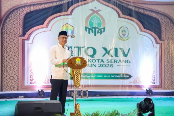 
 Sekretaris Daerah (Sekda) Pemerintah Provinsi (Pemprov) Banten Deden Apriandhi, saat membuka MTQ Kota Serang. Foto: Ist