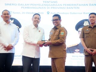 Gubernur Andra Soni dan Kepala Kejati (Kajati) Banten Herry Hermanus Horo di Pendopo Gubernur Banten, Kawasan Pusat Pemerintahan Provinsi Banten (KP3B), Curug, Kota Serang. Foto: Ist