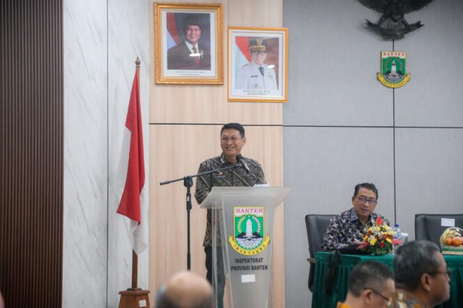
 Sekda Deden Apriandhi Hartawan dalam Rapat Koordinasi (Rakor) APIP Wilayah Jawa Barat dan Banten di Gedung Inspektorat Provinsi Banten, Kawasan Pusat Pemerintahan Provinsi Banten (KP3B), Curug, Kota Serang. Foto: Ist