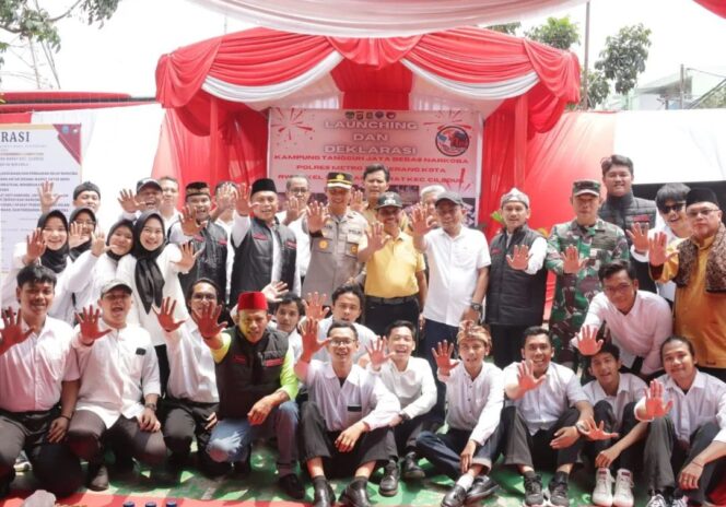 
 Kapolres Metro Tangerang Kota Kombes. Pol. Zain Dwi Nugroho saat Menghadiri Deklarasi Kampung Tangguh Jaya Bebas Narkoba di Ciledug. Foto: Istimewa