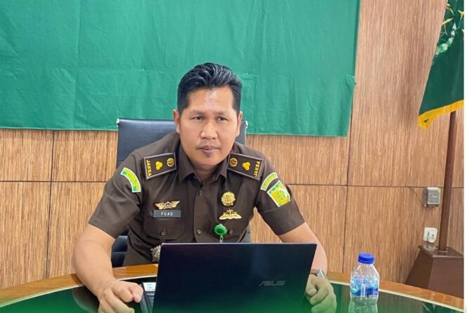 
 Kepala Seksie Intelijen Kejaksaan Negeri Kota Tangerang, Khusnul Fuad, SH., MH saat mengikuti Video Conference. Foto: Istimewa