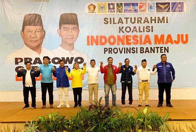 
 Partai Koalisi Indonesia Maju (KIM) Provinsi Banten saat silaturahmi pemenangan Prabowo Subianto - Gibran Rakabuming Raka, yang digelar di Hotel Horison Ultima Ratu, Kota Serang, Minggu (05/10/2023). Foto: TangerangPos