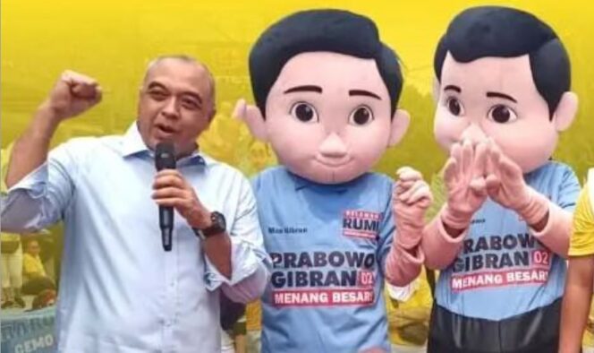 
 Ketua TKD Prabowo-Gibran DKI Jakarta, Ahmed Zaki Iskandar dan Maskot Gemoy nya. Foto: Ist
