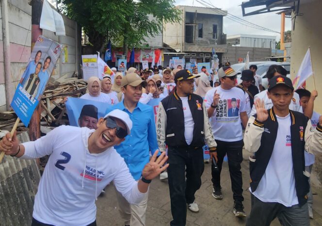 
 Calon Anggota Legislatif dari Partai Gerindra Kota Tangerang daerah Pemilihan Cibodas, Priuk dan Jatiuwung, Nurhadi,SE bersama ratusan pendukungnya. Foto: Kyan Erlangga 