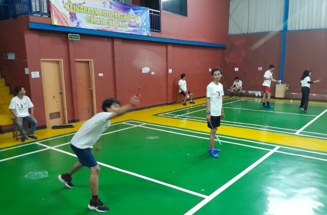 
 Suasana Turnamen Bulutangkis U-18 yang diselenggarakan oleh Yayasan Bangsasuci dan Kemenpora. Foto: TangerangPos 