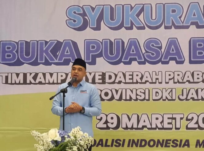
 Ketua TKD Prabowo-Gibran DKI Jakarta, A. Zaki Iskandar saat acara Syukuran dan Bukan Puasa Bersama. Foto: Ist