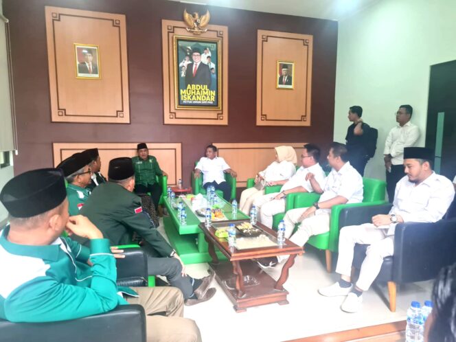 
 Pertemuan Partai Besar PKB dan Gerindra di Kantor DPW PKB Banten, Cipocok Kota Serang. Foto: H. Oong