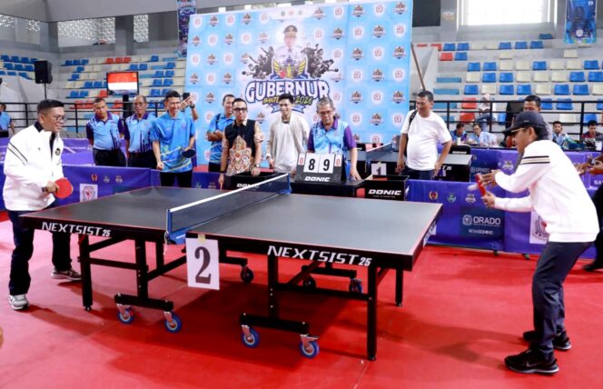 
 Gubernur Banten Andra Soni dan Wali Kota Tangerang Sachrudin saat Pembukaan Kejurnas Tenis Meja Gubernur Banten Cup 2026. Foto: ist