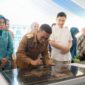 Gubernur Banten Andra Soni saat meresmikan Tujuh USB di SMAN 33 Kecamatan Sepatan, Kabupaten Tangerang. Foto: Ist