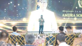 Gubernur Banten Andra Soni saat menghadiri Malam Anugerah Banten Achievement TangerangPos Awards 2026. Foto: TangerangPos 