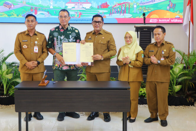 
 Wakil Wali Kota Tangerang Maryono saat membuka Koordinasi Lintas Sektor dalam Upaya Pencegahan dan Pengendalian Penyakit (P2P) yang digelar Dinas Kesehatan Kota Tangerang, di Hotel Howard Johnson Cikokol. Foto: Ist
