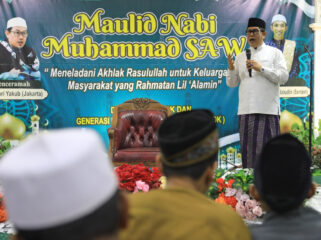Wakil Wali Kota Tangerang H. Maryono Hasan hadir sekaligus memberikan arahan dalam Peringatan Maulid Nabi Muhammad SAW 1448 H di Masjid Al-Mubarak Kelurahan Panunggangan, Kecamatan Pinang. Foto: ist