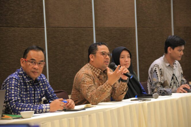 
 Wali Kota Tangerang, Arief R Wismansyah saat Memaparkan SILACAK. Foto: Istimewa
