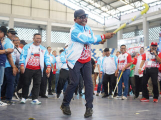 Wali Kota Tangerang Sachrudin saat Pembukaan Kejurnas Hockey Indoor di GOR Nambo Kota Tangerang. Foto: Ist