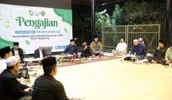 Wali Kota Tangerang, H. Sachrudin saat menghadiri Pengajian Forum Silaturahmi Pondok Pesantren (FSPP) Kota Tangerang sekaligus Sosialisasi Kegiatan Hari Santri Nasional Tahun 2026 di Kawasan Puncak, Bogor, Foto: Ist