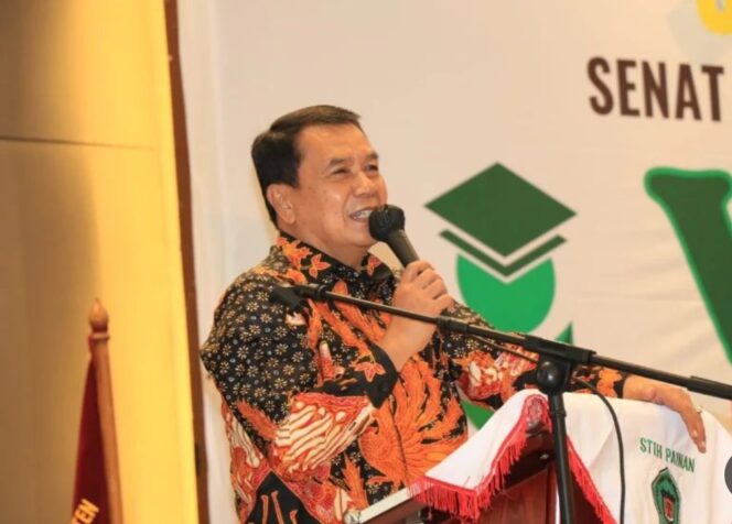 
 Sekretaris Daerah Kabupaten Tangerang, Moch. Maesyal Rasyid saat hadiri Wisuda Prodi Ilmu Hukum dan Magister Hukum STIH PAINAN. Foto: Ist