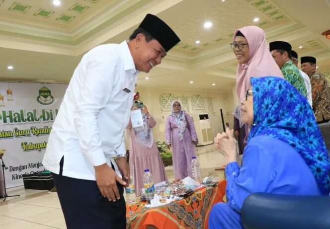 
 Sekretaris Daerah (Sekda) Kabupaten Tangerang, Moch Maesyal Rasyid saat halal bihalal Bersama Ikatan Guru Raudhatul Athfal Kab.Tangerang Foto: ist