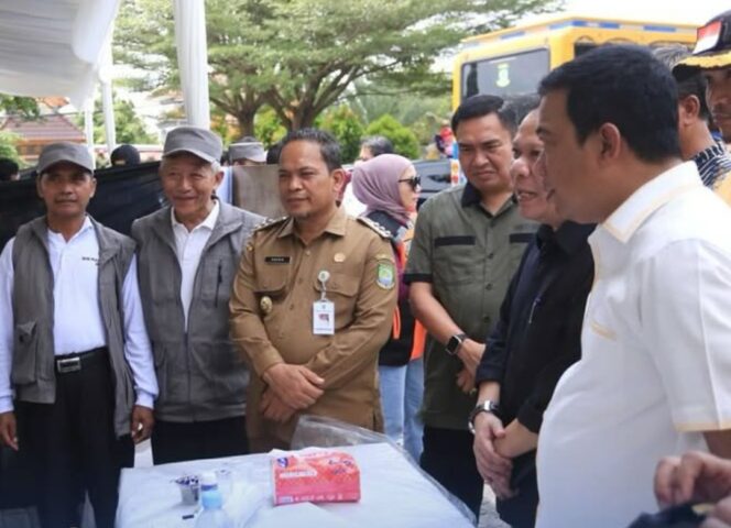 
 Penjabat Wali Kota Tangerang Dr Nurdin saat mendampingi Tim Desk Pilkada Provinsi Banten meninjau Pelaksanaan Pilkada Serentak di Kota Tangerang. Foto: ist