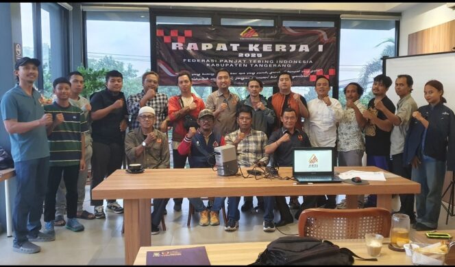 
 Pengurus cabang olahraga Federasi Panjat Tebing Indonesia (FPTI) Kabupaten Tangerang selenggarakan Rapat Kerja (Raker) diwilayah curug pada tanggal 25 april 2025. Foto: Delu